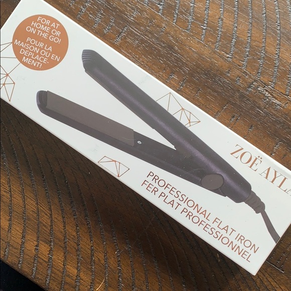 Portable flat iron, never opened - Picture 1 of 3